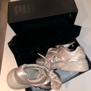 FENTY X PUMA SNEAKERS Sz 8.5